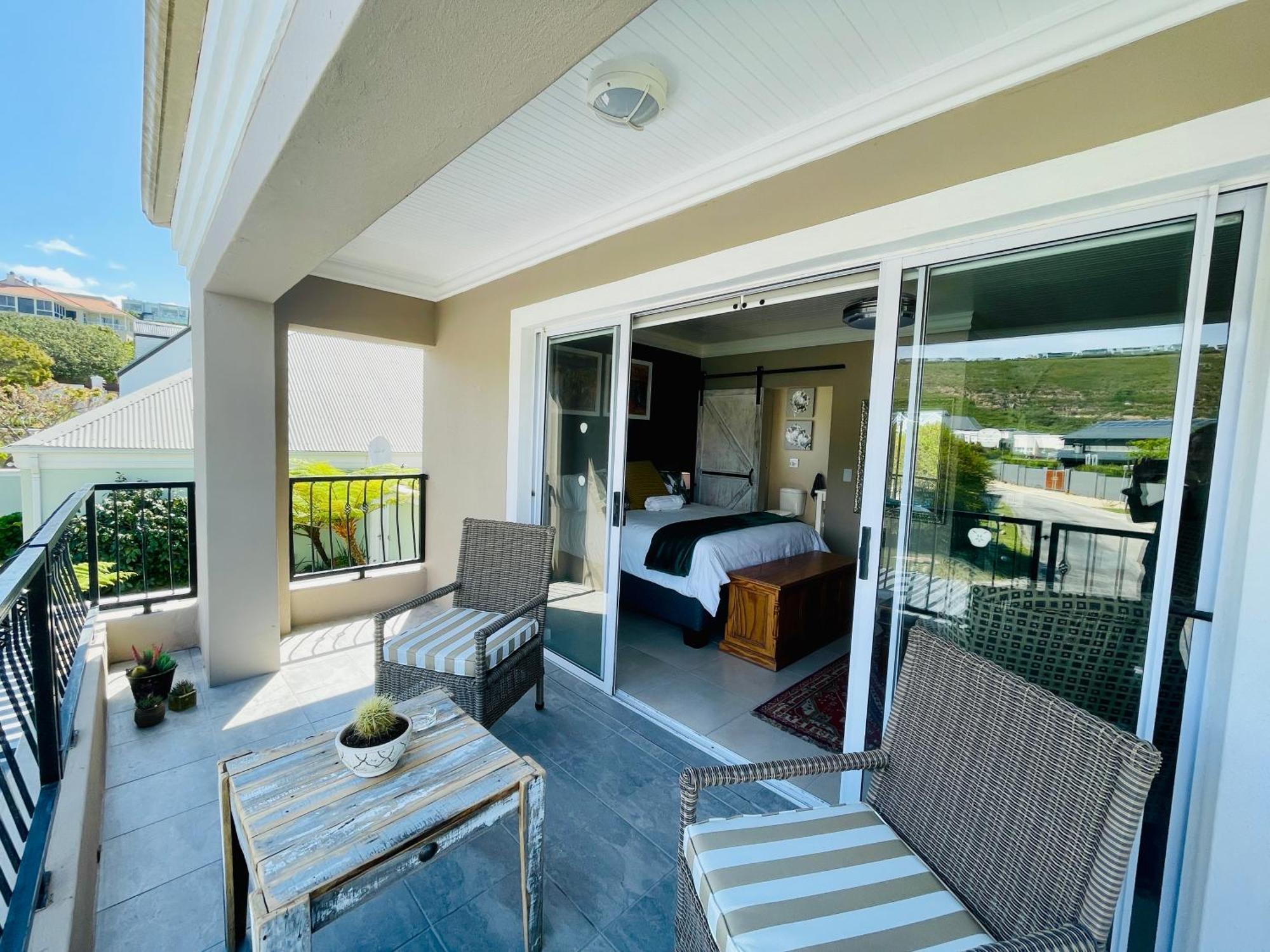 Calm Waters Guesthouse Plettenberg Bay Eksteriør billede